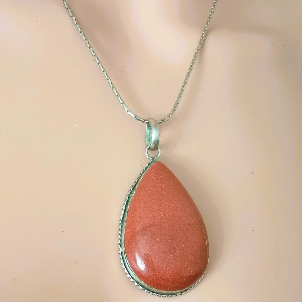 Vtg Teardrop Sandstone Necklace 17